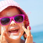 چند توصیه علمی برای مراقبت کودک در فصل گرما