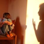 والدین خشمگین باعث به وجود آمدن اضطراب عمومی و سندروم خستگی مزمن در کودکان می‌شوند