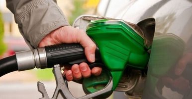 سهمیه سوخت به خودرو تعلق می‌گیرد، نه مالک