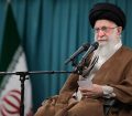 رهبر انقلاب به آیت‌الله سیستانی تسلیت گفتند