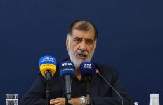 باهنر: تریبونداران حواسشان باشد آب به آسیاب دشمن نریزند